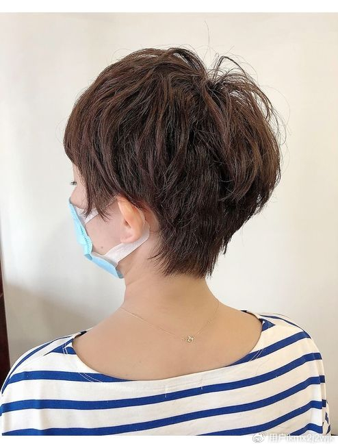 新时尚发型有哪些,看看这四种,效果真不赖|发型|短发|女性_新浪新闻