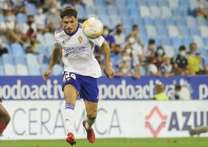 德转宣！西班牙大牌中卫加盟泰山队成定局，卡扎尔因此离队走人