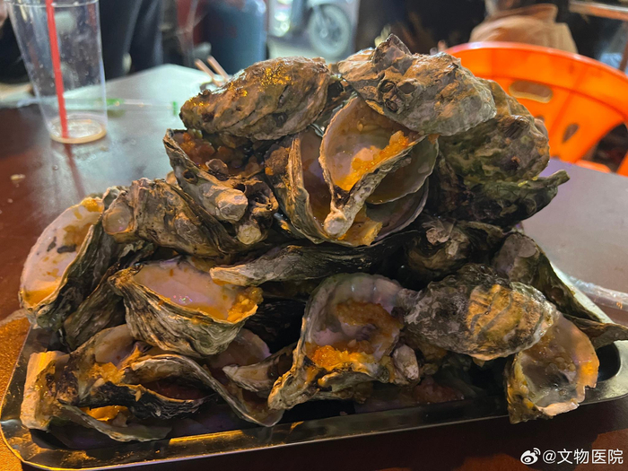 不知不觉吃了70个烤海蛎