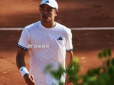 无缘32强！吴易昺三盘不敌科博利止步次轮 中国男单全军覆没