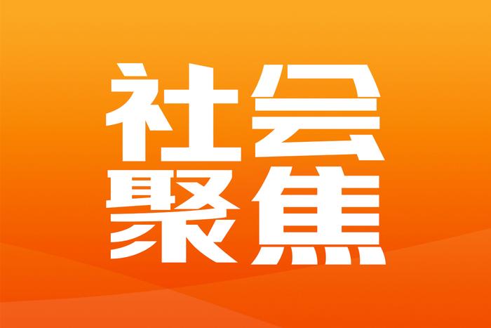每当夸人，笨嘴拙舌