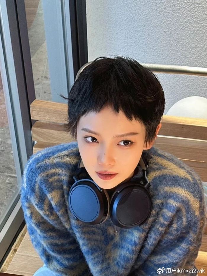 女士短发怎么剪,露耳短发搭配不规则刘海,效果真不赖|短发|刘海|发型