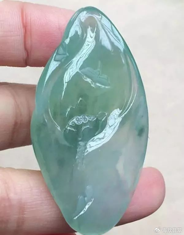 糯冰种绿底随形翡翠明料,创作《孔雀明王》过程