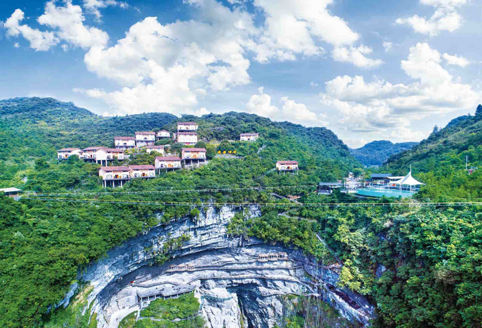 广西罗城棉花村:悬崖上开采"旅游富矿"