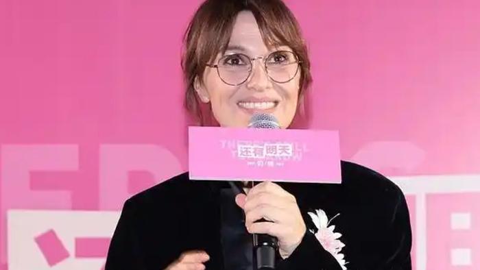 “真正的自由不是逃离，而是为自己决定明天” 被挨打的姐妹站起来