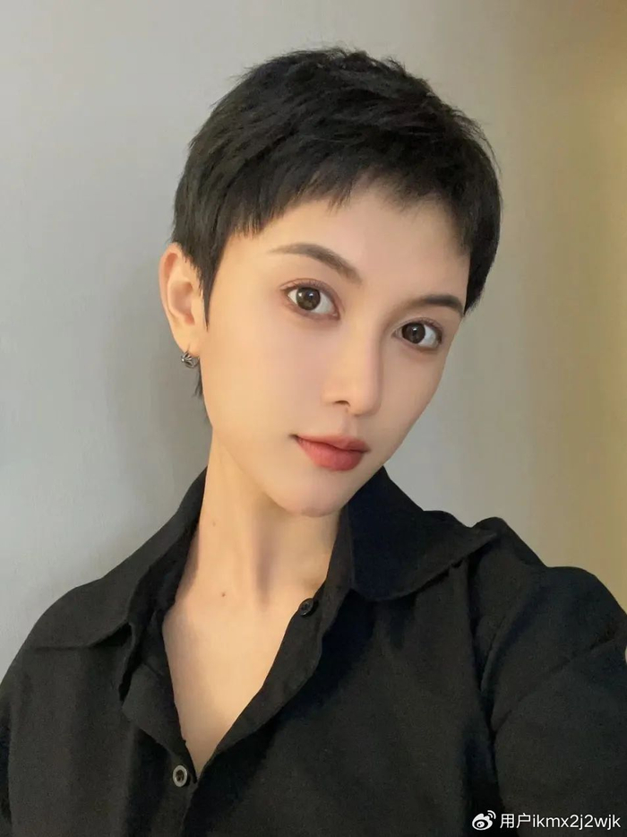 2024年这些女发很流行,百变时尚很个性,很值得尝试|发型|短发|微分