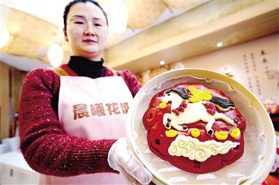 马年脚步近，商家已热身