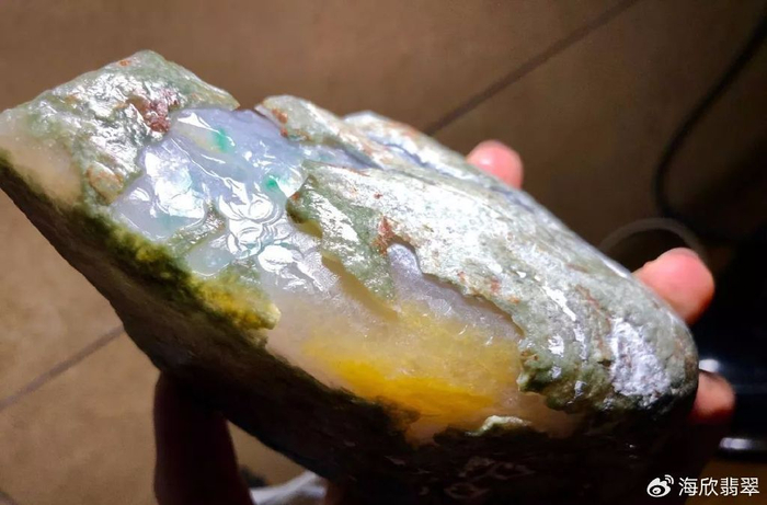 会卡翡翠原石居然有三种颜色|原石|春色|料子_新浪新闻