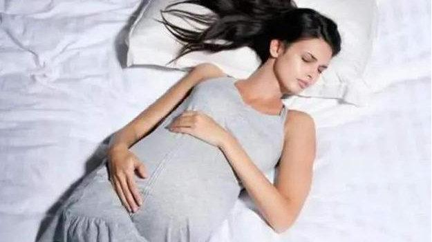 孕期能吃是福，想吃什么就吃什么？可能导致羊水浑浊，别不在意