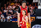 无愧天才名号！7尺3张子宇8分钟13分 宫鲁鸣严苛战术助她腾飞