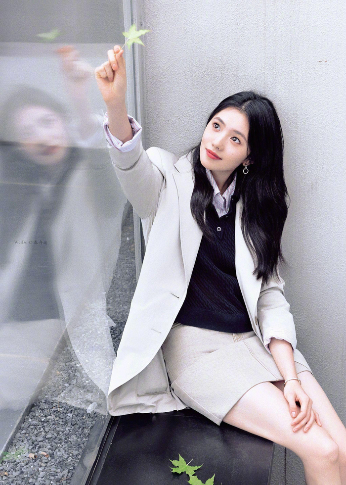 像大学里一起参加活动而且结束会请吃饭的漂亮学姐,好温柔好青春