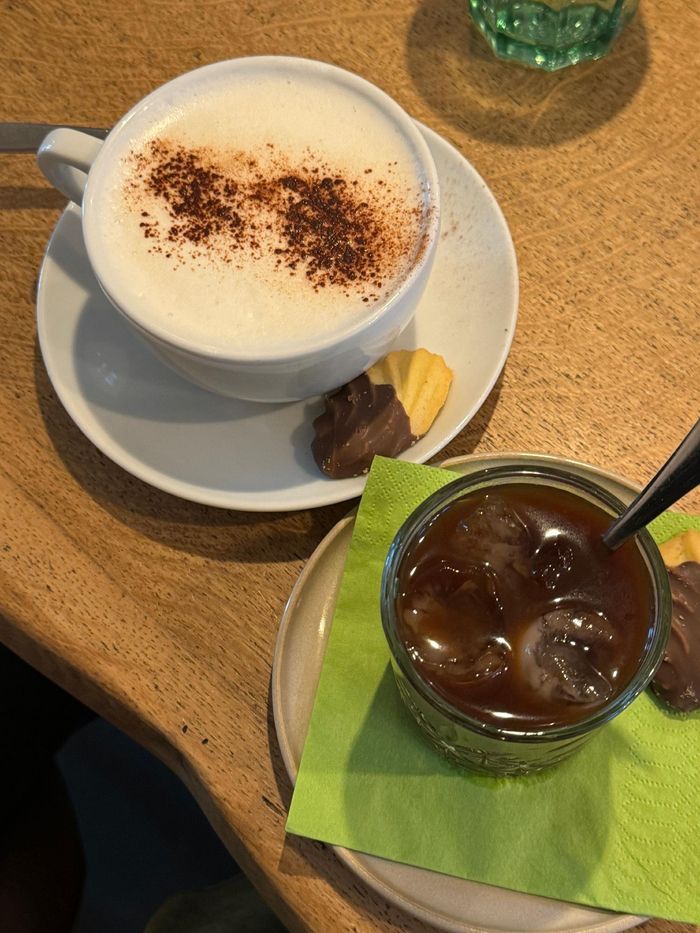 安特卫普点咖啡没有冰美式点单的店员说可以做blackwithice