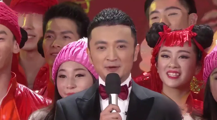 央视春晚主持无惊喜,5位都是连任,王嘉宁被弃用,马凡舒成新宠__财经头条