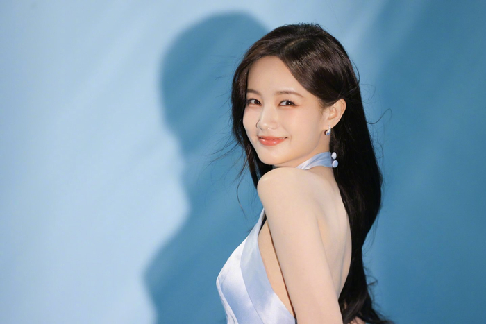 谁懂李一桐笑起来的感觉温柔的氧气女神她一笑我整个世界都明媚温柔了