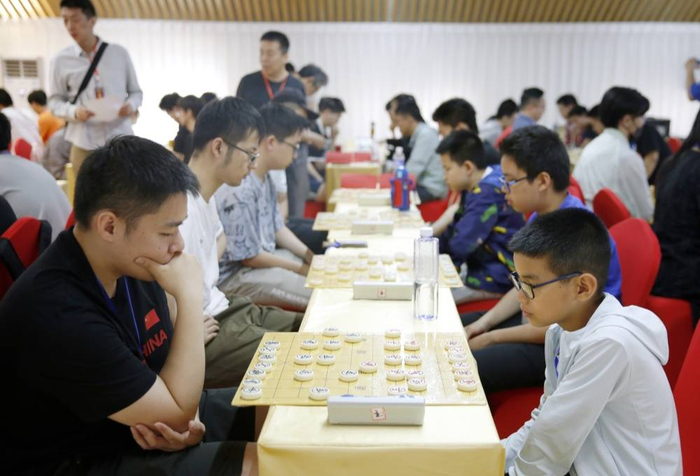 比赛现场经过一天7轮"鏖战",最终清华大学代表队获得冠军.