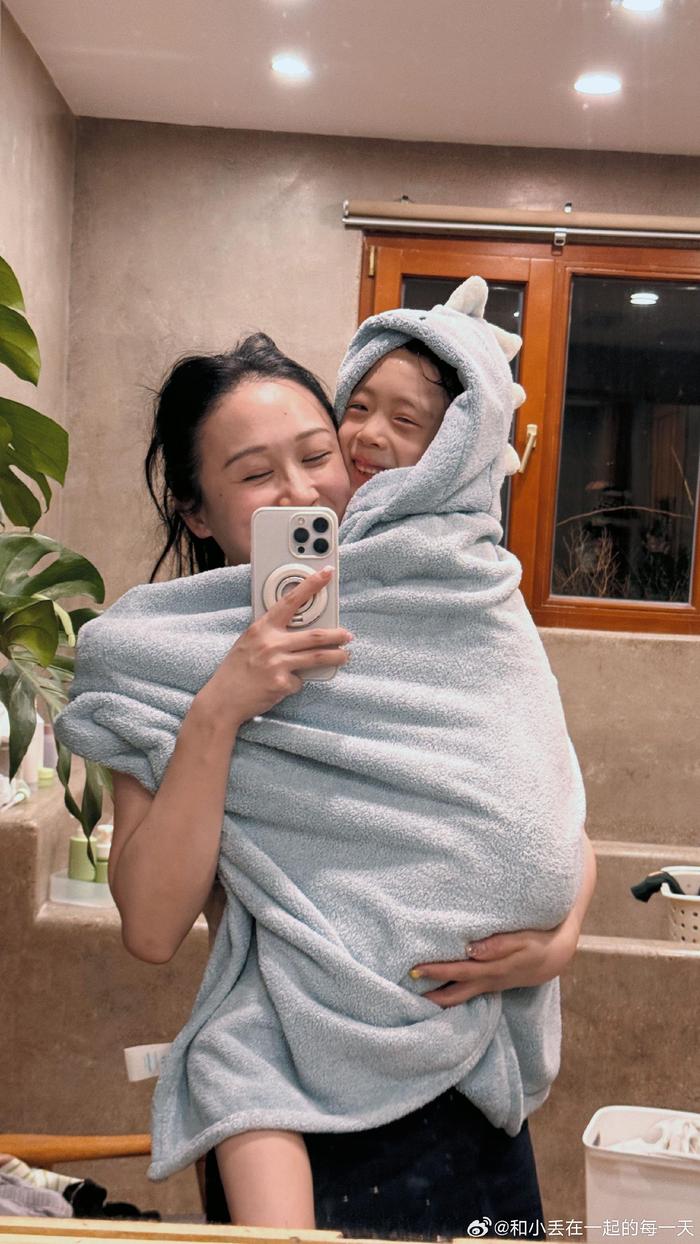 今天突然跟我说让我给他买奶粉???? 就是小时候喝的那种味道的