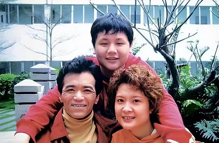 消失多年都以为他退休了,其实已经去世17年|郭昶|潘长江|春晚_新浪