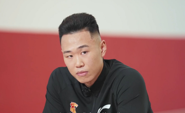 深圳新赛季目标争冠沈梓捷谈队伍有底气贺希宁为热爱全力以赴