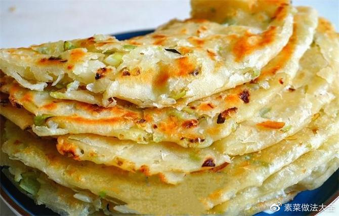 烙饼时，记住这3种烙饼手法，大饼酥香松软不发硬，方法超实用