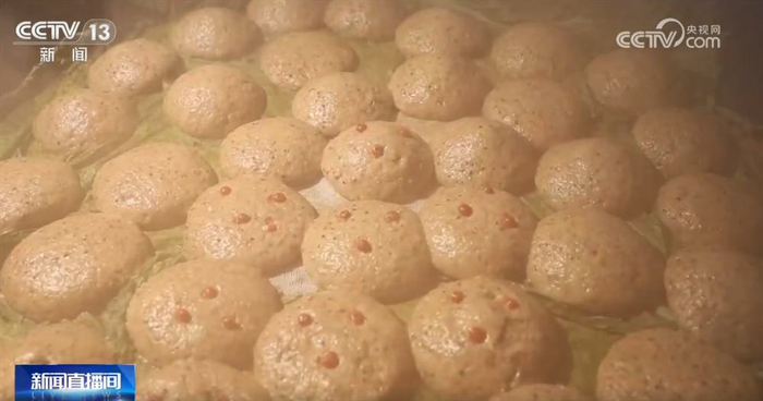 “年经济”消费新场景解锁“吃喝游购娱”沉浸式体验 特色美食洋溢幸福感