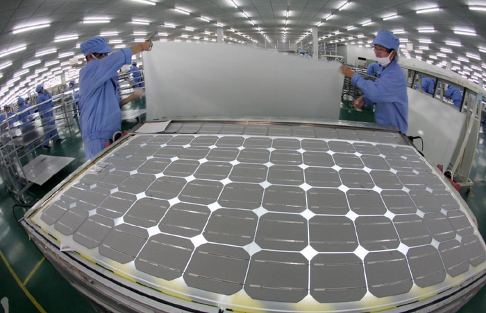 光伏淘汰赛低端玩家产能过剩硅料大王产能不足