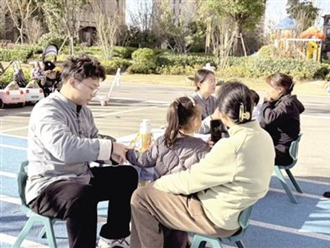 汇聚医疗、教育、社区三方资源 为幼儿家庭送去“家门口的精准服务”