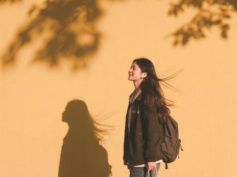 以“爱己”之名