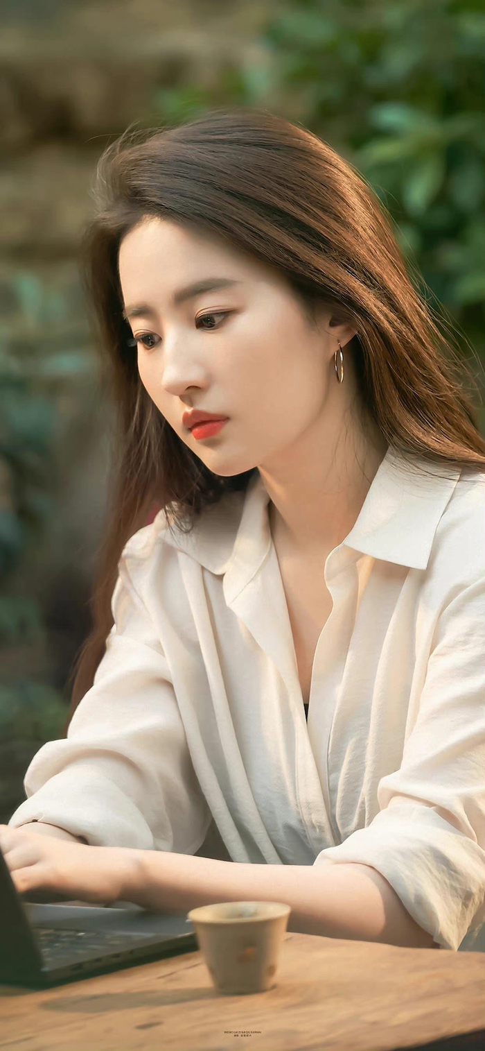 一波刘亦菲的壁纸