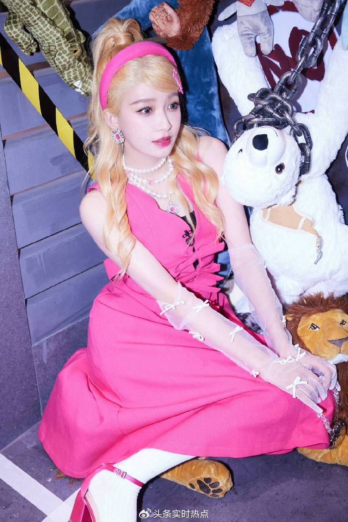 孙怡全新大片极致抢眼,完美复刻芭比女孩的灵动与可爱|芭比|孙怡|复刻