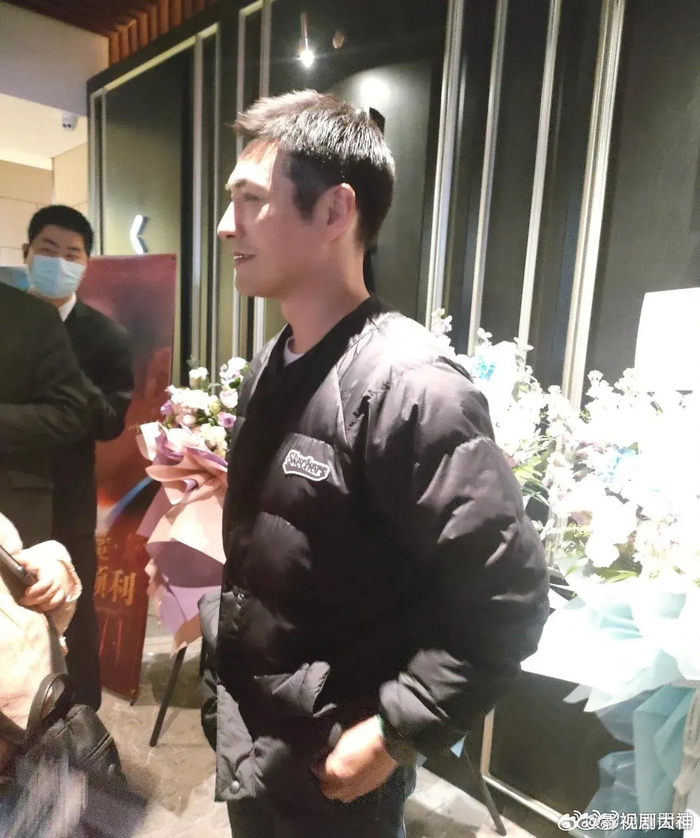 严宽生图,44岁的老帅哥依然很帅!