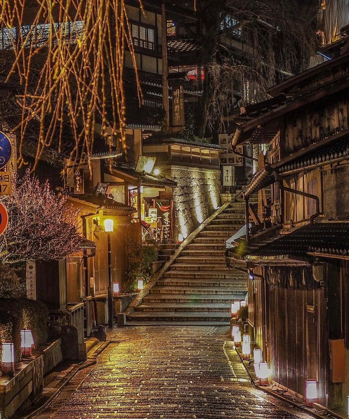 日本京都的小街巷慢悠悠的很舒服