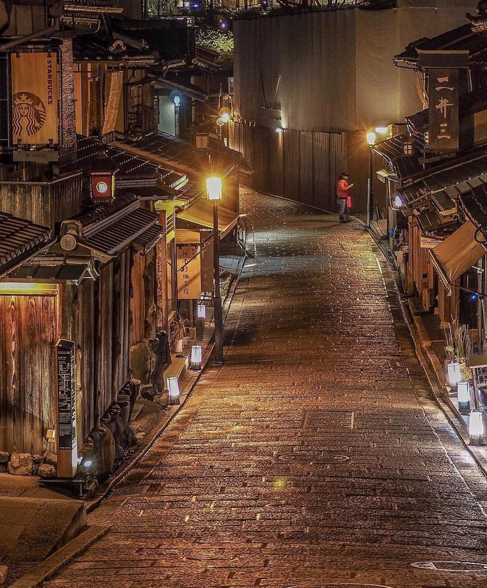 日本京都的小街巷慢悠悠的很舒服