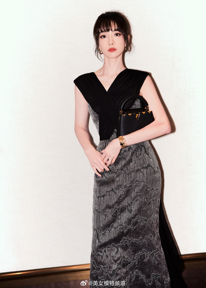 宋茜水墨长裙大片