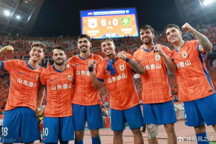 泰山外援重组，马德鲁加留队，组双后腰组合，已前往巴西考察球员