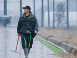 还得李耕耘，种地简直不要太专业，排水问题都能轻松解决