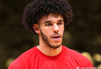 9年入账1.23亿美金！322场常规赛0场季后赛，28岁榜眼郎佐·鲍尔被裁了