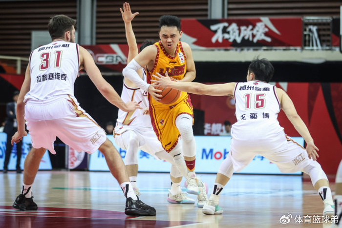 第一投手赴美特训,辽宁挑战来了,杨鸣如何应对?