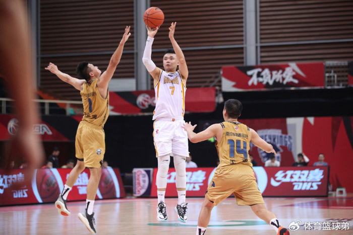 第一投手赴美特训,辽宁挑战来了,杨鸣如何应对?