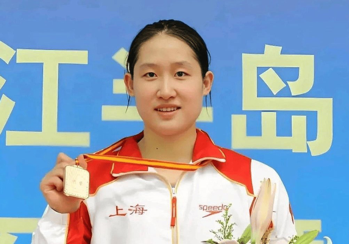 36岁奥运冠军刘子歌近况，嫁给大23岁的教练，被外媒热议|女子200米蝶泳|北京奥运会|蝶泳|游泳|金炜_新浪新闻