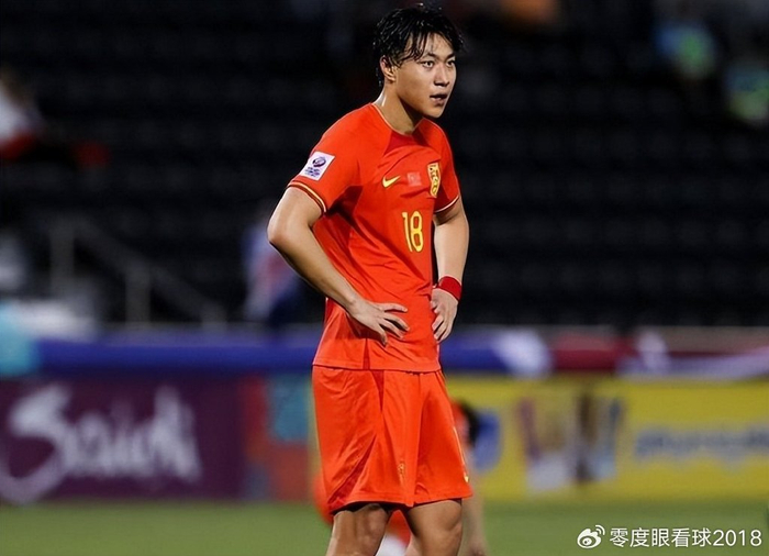 留洋太难了！国足希望之星自曝海外联赛月薪只有1000元，倒贴钱度日