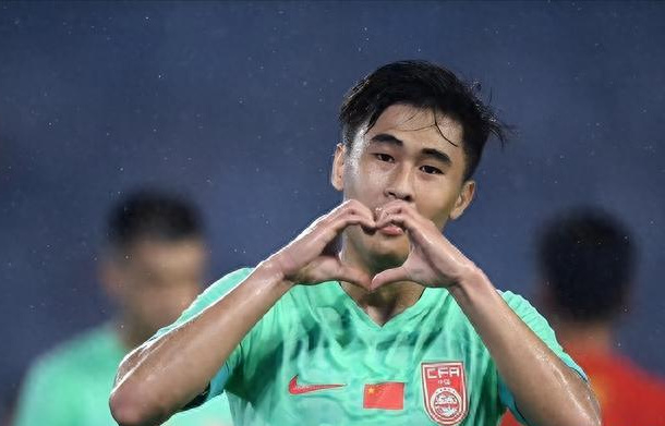 未来国足谁挑大梁范志毅脱口说出4个人一人是天花板