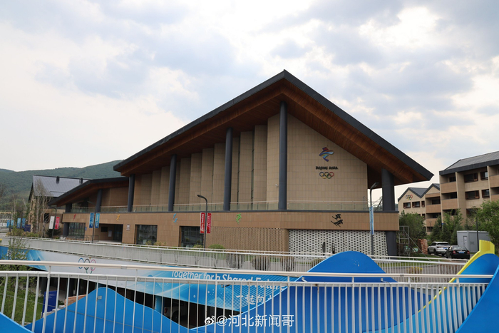打卡崇礼奥运场馆先后观摩了崇礼冬奥会规划馆