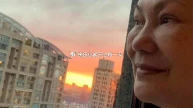 S妈深夜悲痛喊话：晒生活照眼神空洞无助
