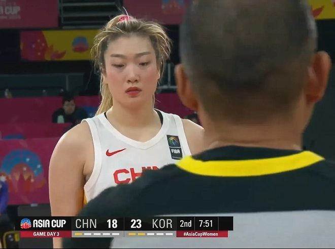 张隆前妻回怼球迷！中国女篮核心发声，李梦表示总会真相大白|社交媒体|李梦|张隆_新浪新闻