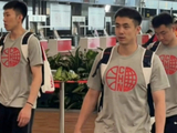 中国男篮抵达长沙！胡明轩领衔 焦泊乔很兴奋 徐昕有望热身赛打首发