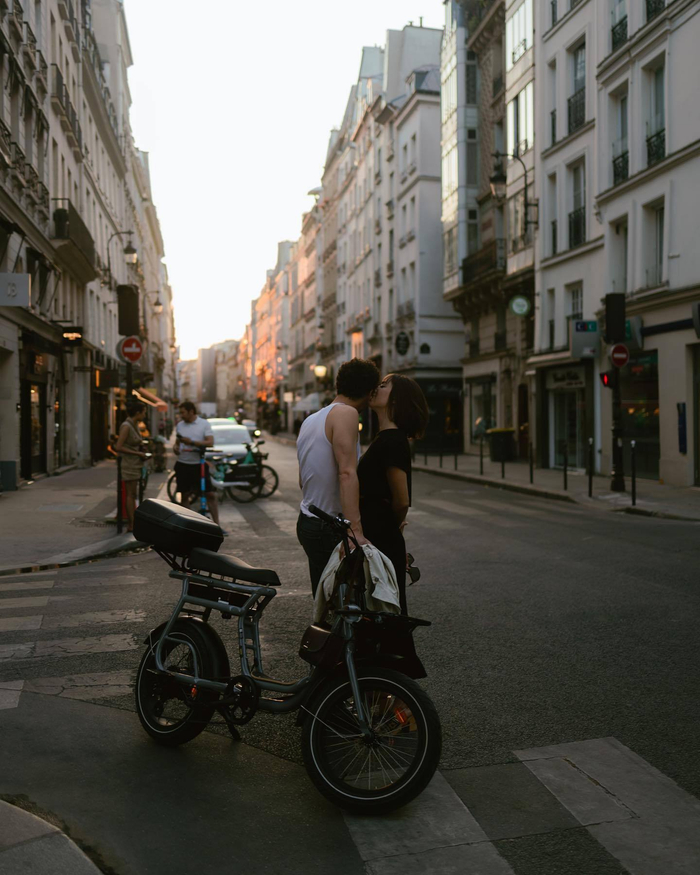 巴黎街头的浪漫 摄影丨davidignaz__财经头条