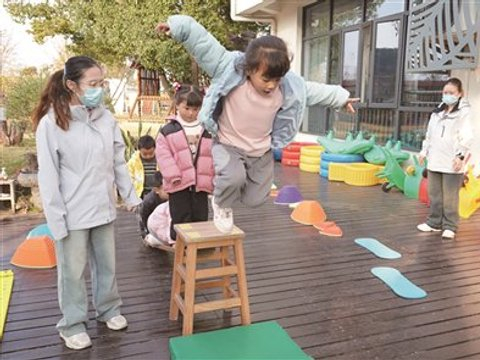 “伴”日零距离  “幼”见好时光