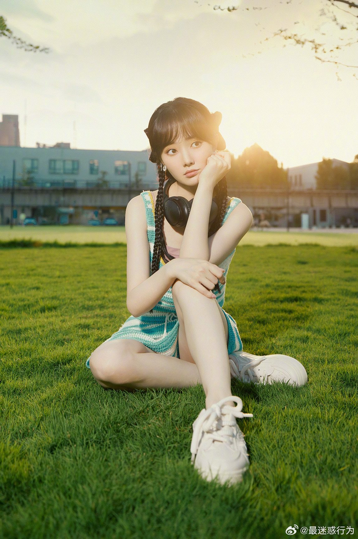 王路晴小清新甜妹穿搭组图