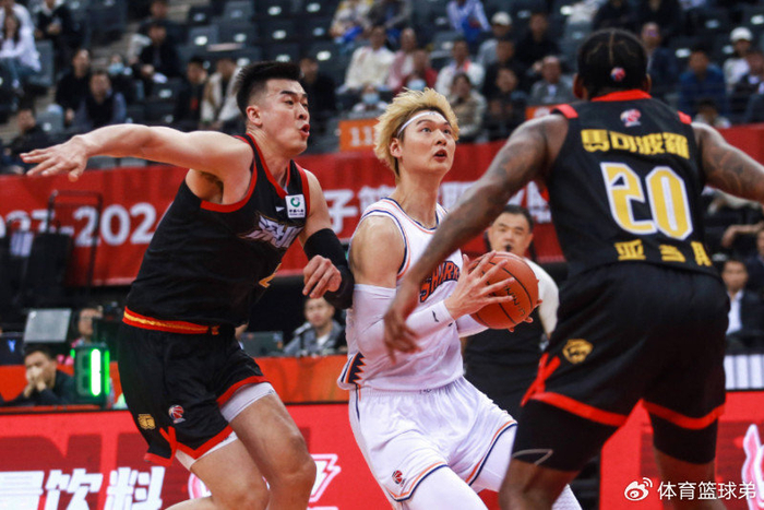 浙江将成就上海十一连胜悬混沌神雷威力无穷