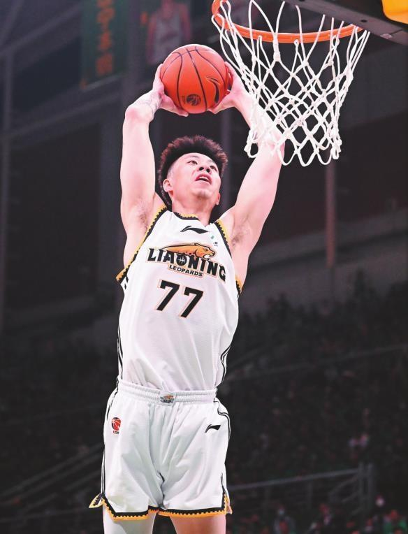 张镇麟为何在赛场持续爆发|张镇麟|辽宁|三分球_新浪新闻